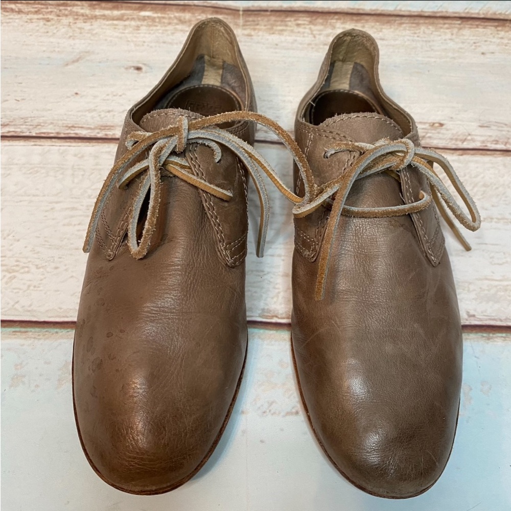 Frye Jillian Oxford Beige Lace Up Leather Shoes Size 10M